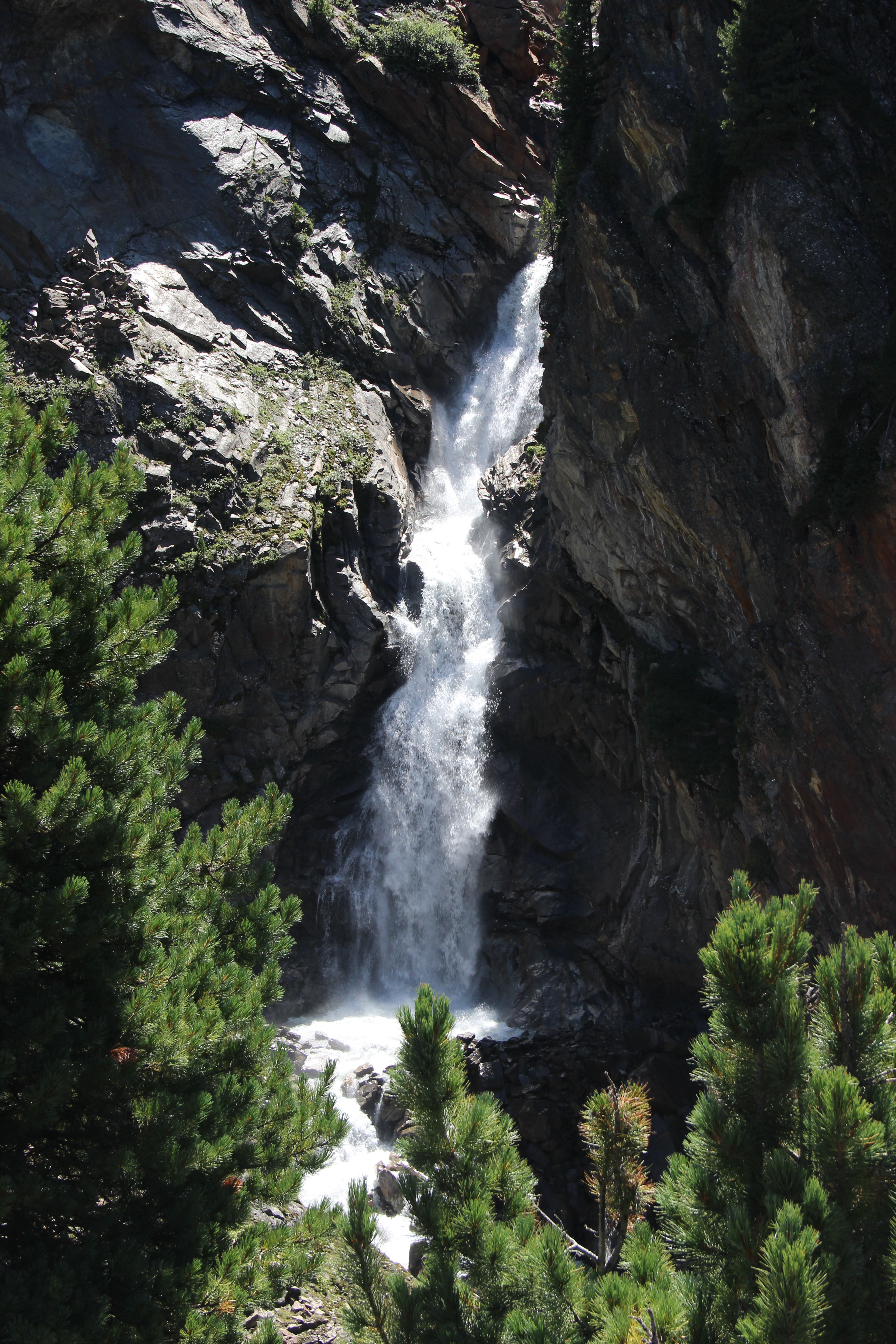 اتریش | Rotmoos Wasserfall - Obergurgl | Secret World Trip Planner