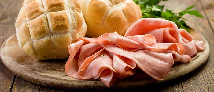 Bologna IGP မှ Mortadella