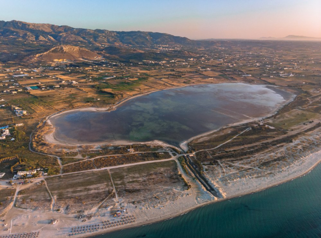 Alykes Tuz Düzlükleri - Katastari | Secret World Trip Planner