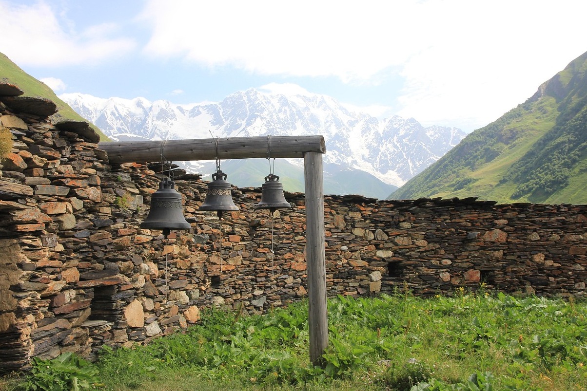 Shkhara：格鲁吉亚最高的山峰 | Secret World Trip Planner