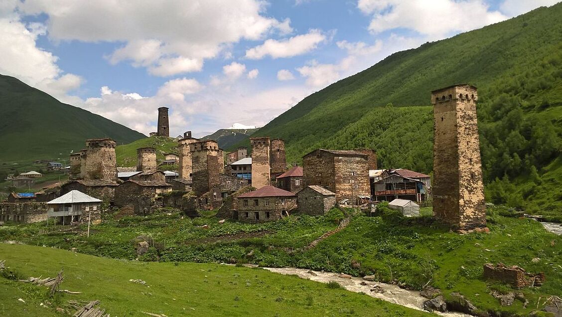 Géorgie| La région du Haut Svaneti - Chazhashi | Secret World Trip Planner