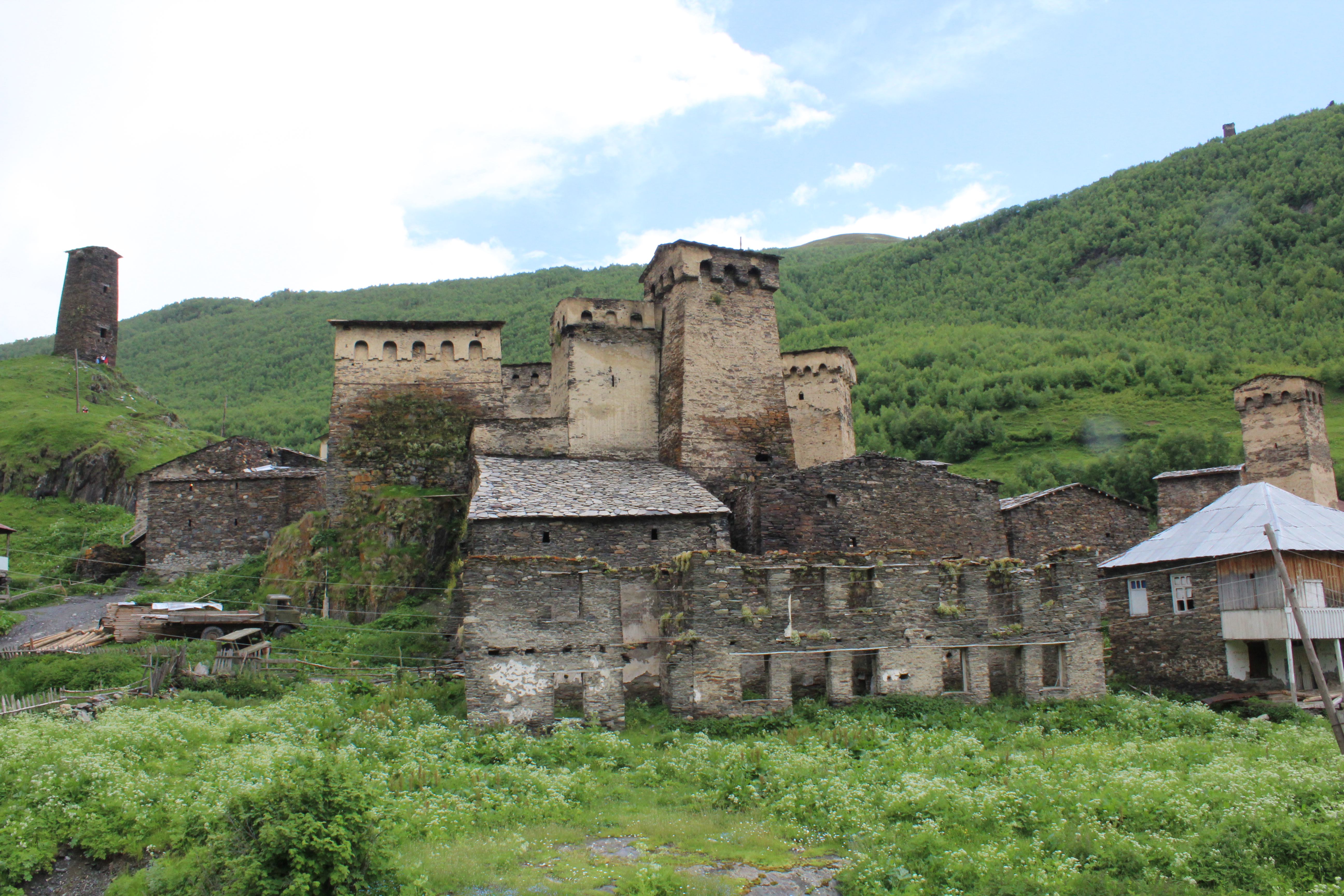 Géorgie| La région du Haut Svaneti - Chazhashi | Secret World Trip Planner