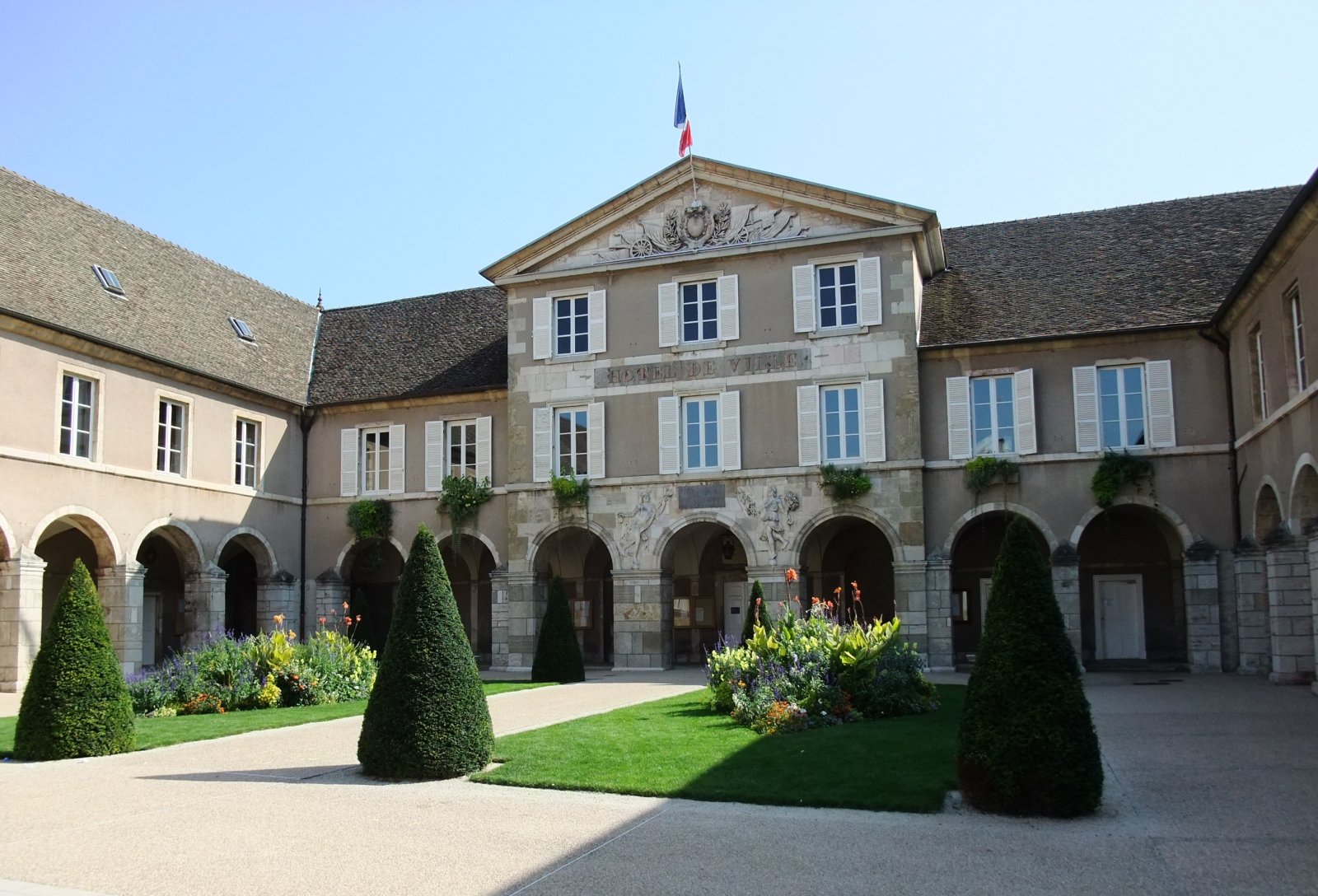 Beaune è come entrare in una favola - Beaune | Secret World Trip Planner