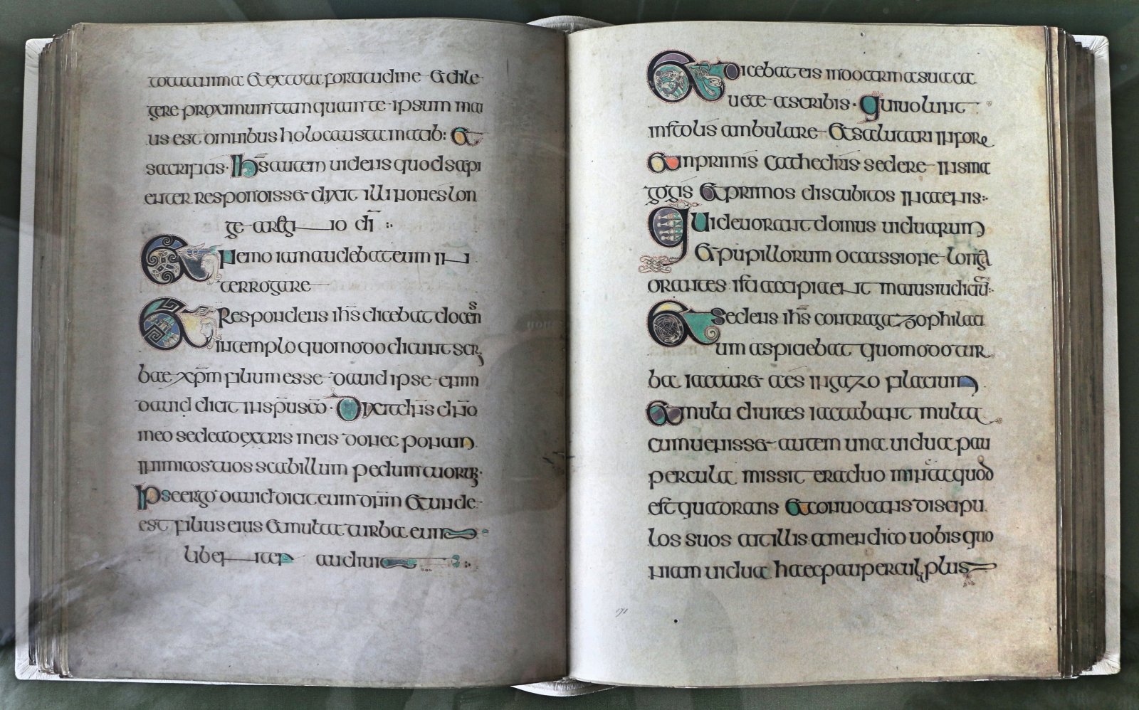 Dublin / Livro de Kells  - Dublin | Secret World Trip Planner