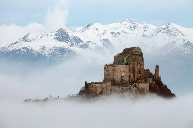圣米歇尔教堂（Sacra di San Michele - Via alla Sacra | Secret World Trip Planner