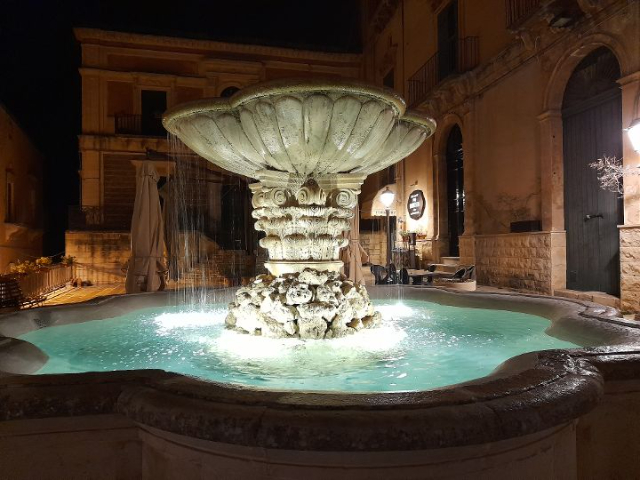 Air Pancut di Piazza Duomo - Ragusa | Secret World Trip Planner