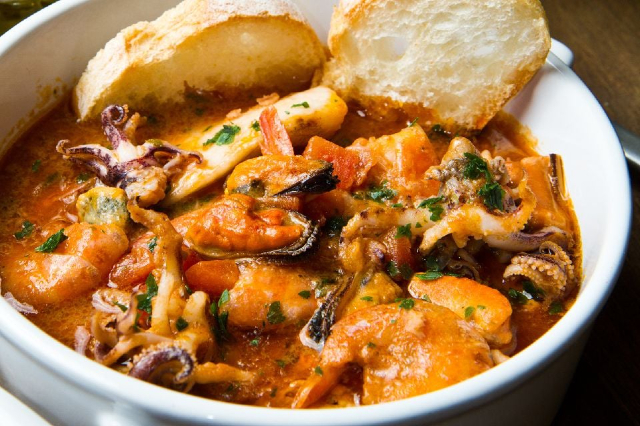 Garsusis Bouillabaisse - Saint-Tropez | Secret World Trip Planner
