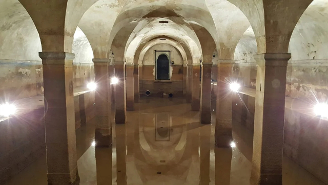 Hadrianus víztározó: Hadrianus Hadrianus: Egy földalatti moziélmény - Athina | Secret World Trip Planner