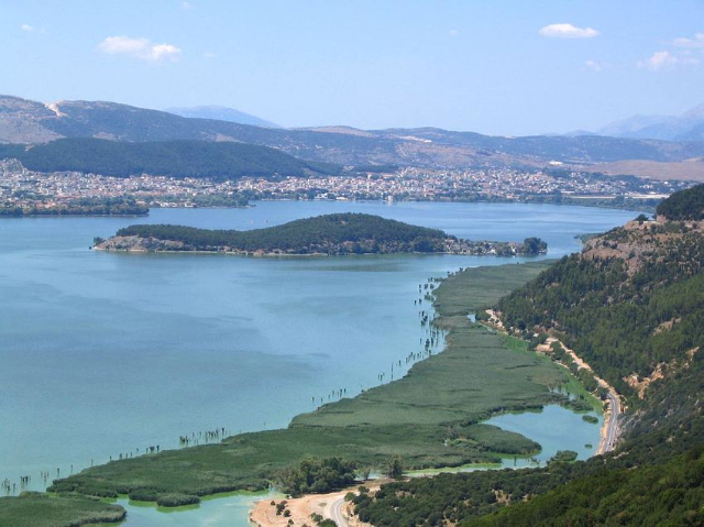 La encantadora isla de Ioánnina: Explorando los tesoros culturales de Nisi - Ioannina Island | Secret World Trip Planner