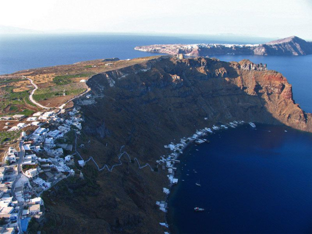 Thirassia szigete - Therasia | Secret World Trip Planner