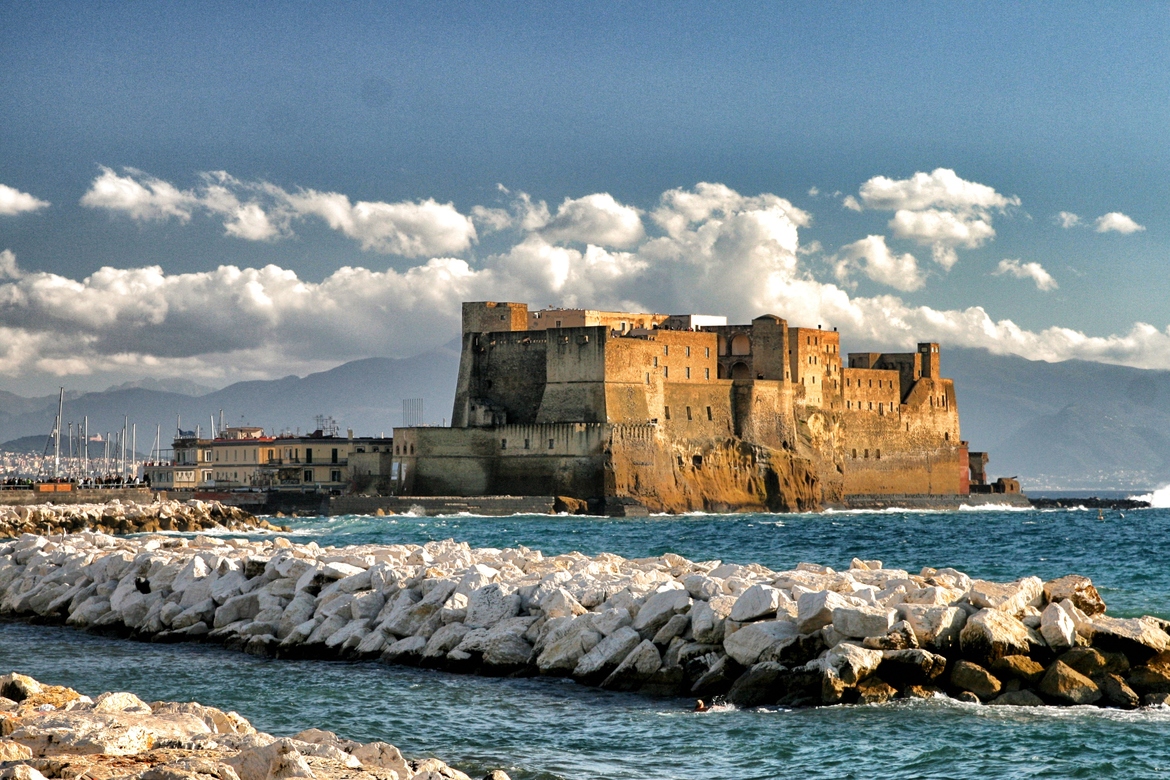 奥沃堡（Castel dell'Ovo） - Napoli | Secret World Trip Planner
