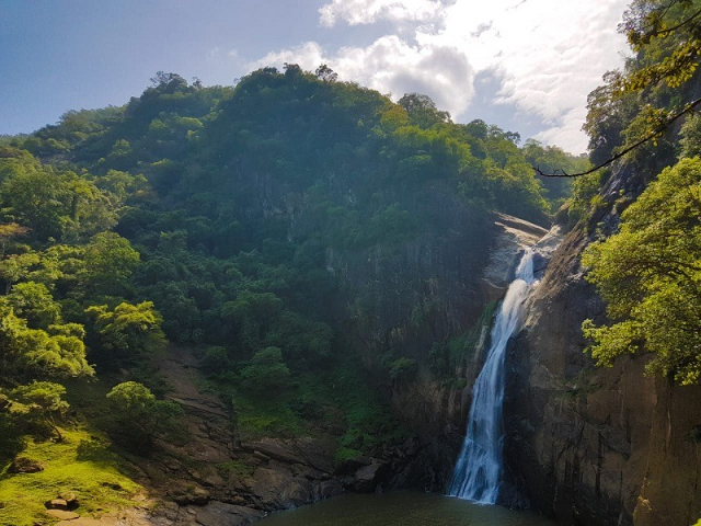 Air Terjun Dunhinda - Dunhida Water Falls Access Road | Secret World Trip Planner