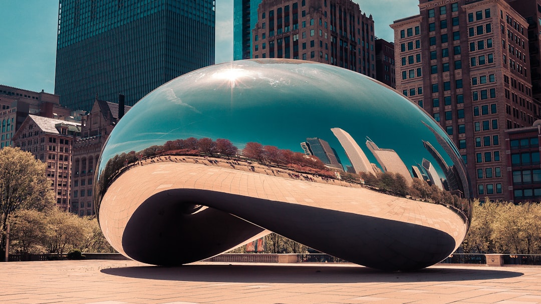 Cloud Gate punika artis British Anish Kapoor kang opera - Chicago | Secret World Trip Planner