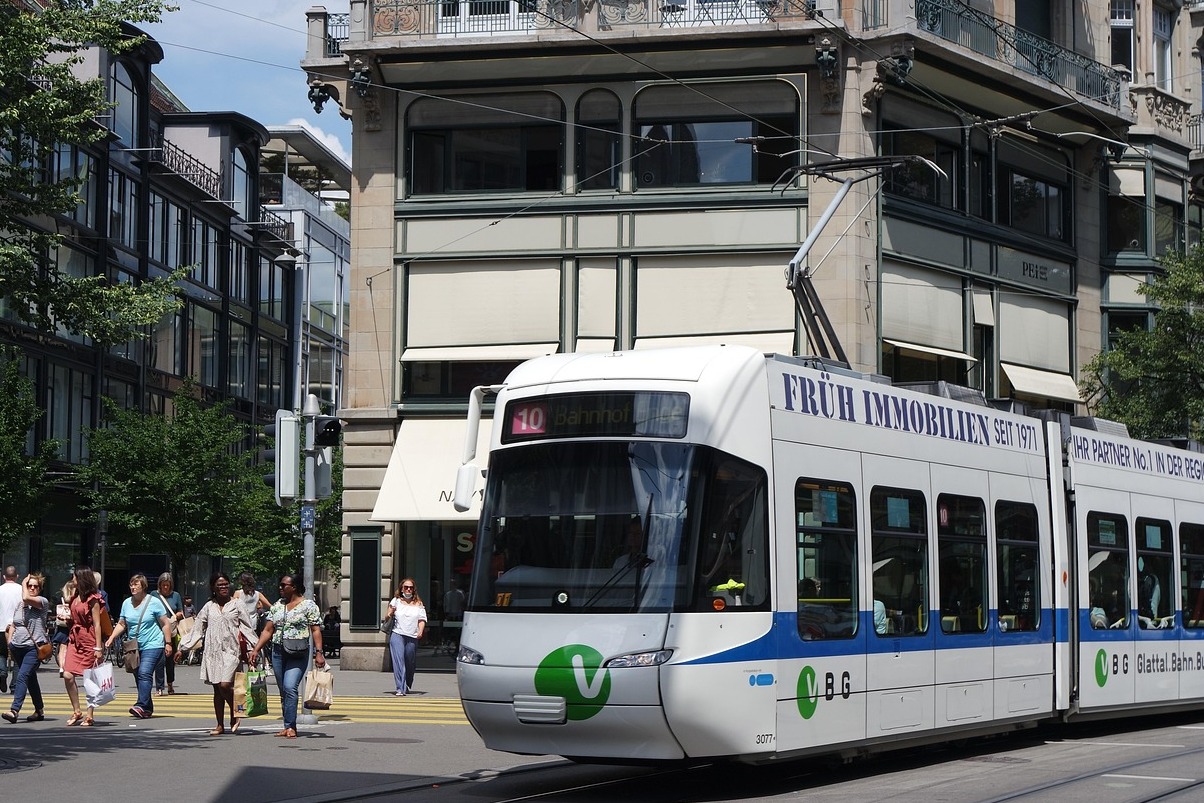 Bahnhofstrasse苏黎世顶级购物区-秘密世界 - Zurigo | Secret World Trip Planner