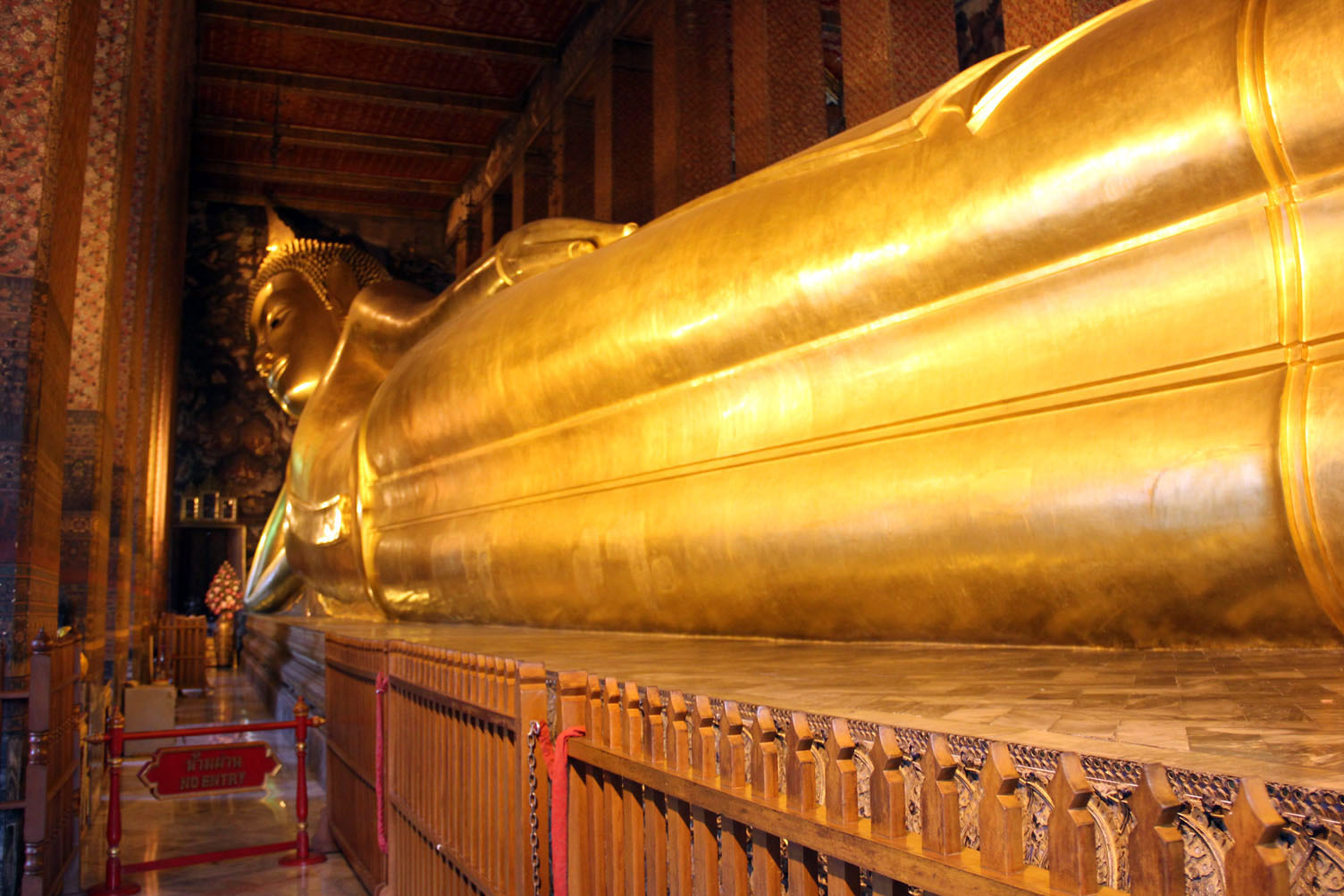 Bangkok | Wat Pho (Kuil Buddha Berbaring) - Phra Nakhon | Secret World Trip Planner