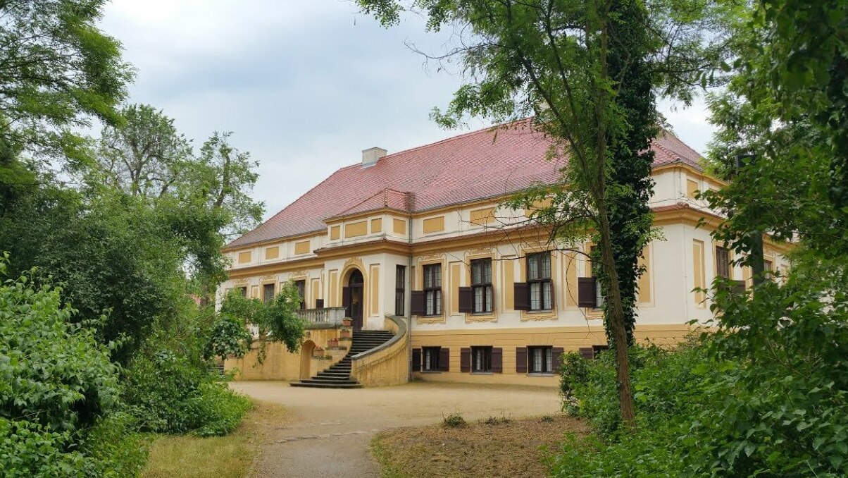 La casa di Albert Einstein e il castello di Caputh - Schwielowsee | Secret World Trip Planner