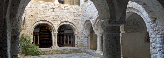 Abadia De San Fruttuoso di Capodimonte