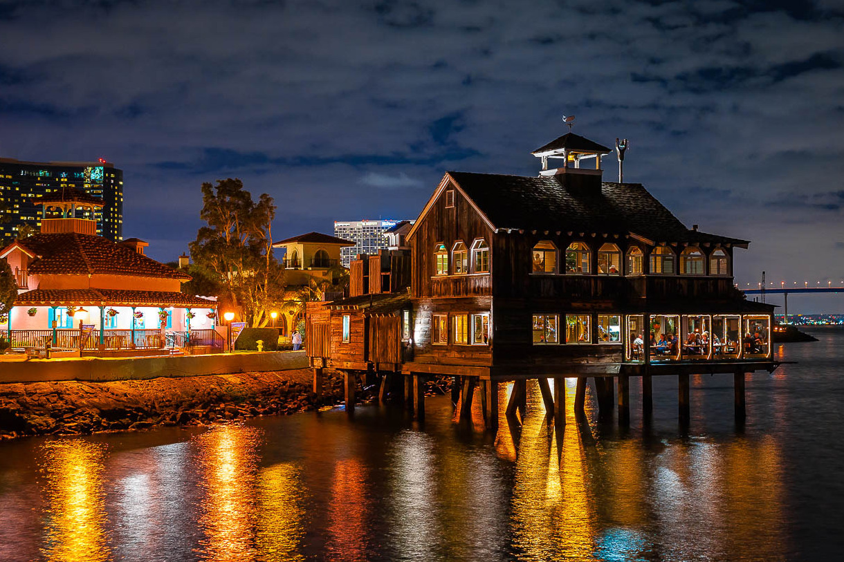 ಸ್ಯಾನ್ ಡೀಗೊ ಕೊಲ್ಲಿ, ಸೀಪೋರ್ಟ್ ವಿಲೇಜ್ - San Diego | Secret World Trip Planner