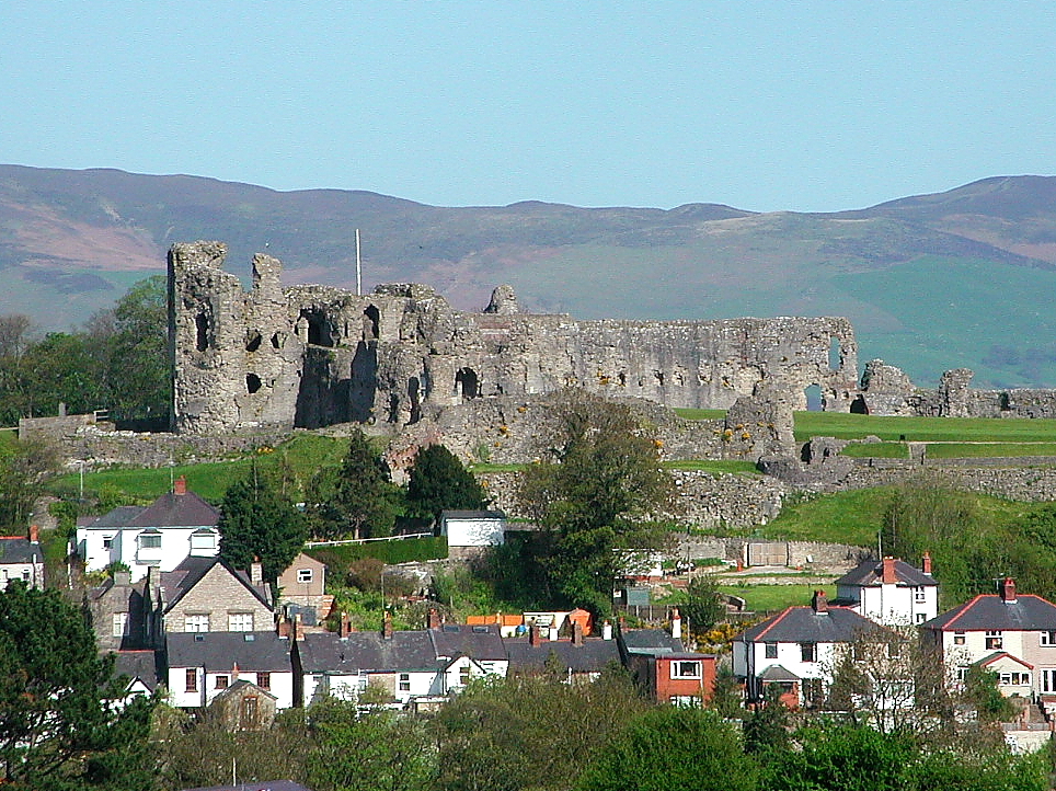 Sláandi rústir Denbigh Kastala - Castle Hill | Secret World Trip Planner