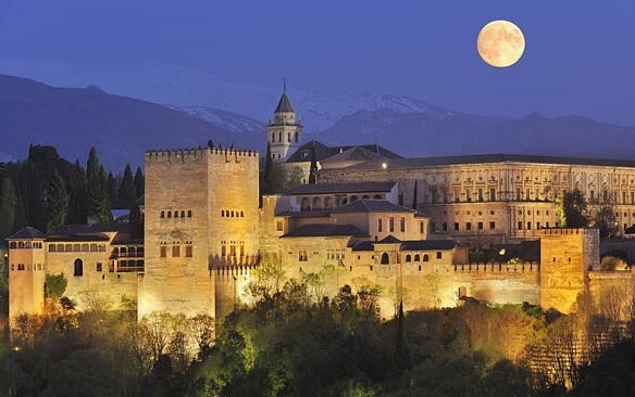 Alcazaba, מבצר חלק מהאלהמברה - Granada | Secret World Trip Planner