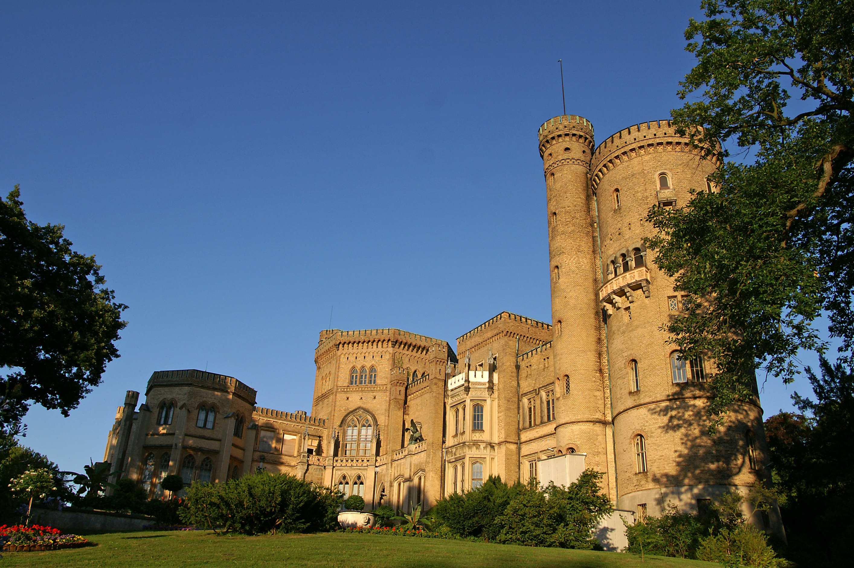 El castillo de Babelsberg, un pintoresco castillo gótico - Potsdam | Secret World Trip Planner
