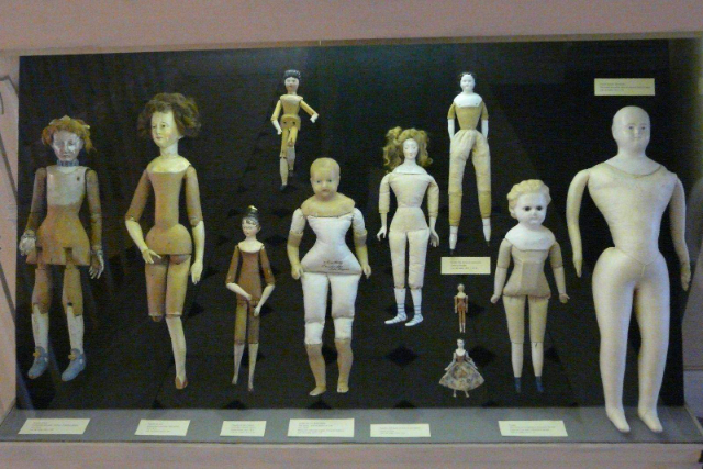 Automaton dan Anak Patung Dahulu - Monaco | Secret World Trip Planner