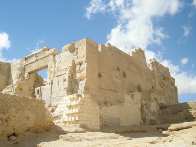 Templul din Ain El Muftella - Bahariya Oasis | Secret World Trip Planner