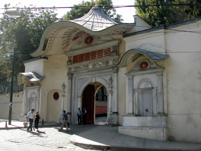 Das Erhabene Tor - Alayköşkü Cd. No:29 | Secret World Trip Planner