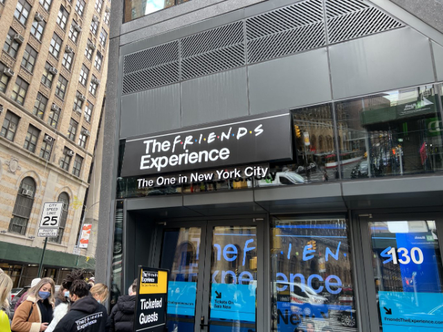 Vstup do světa FRIENDS: Zážitek z výstavy v New Yorku - New York | Secret World Trip Planner