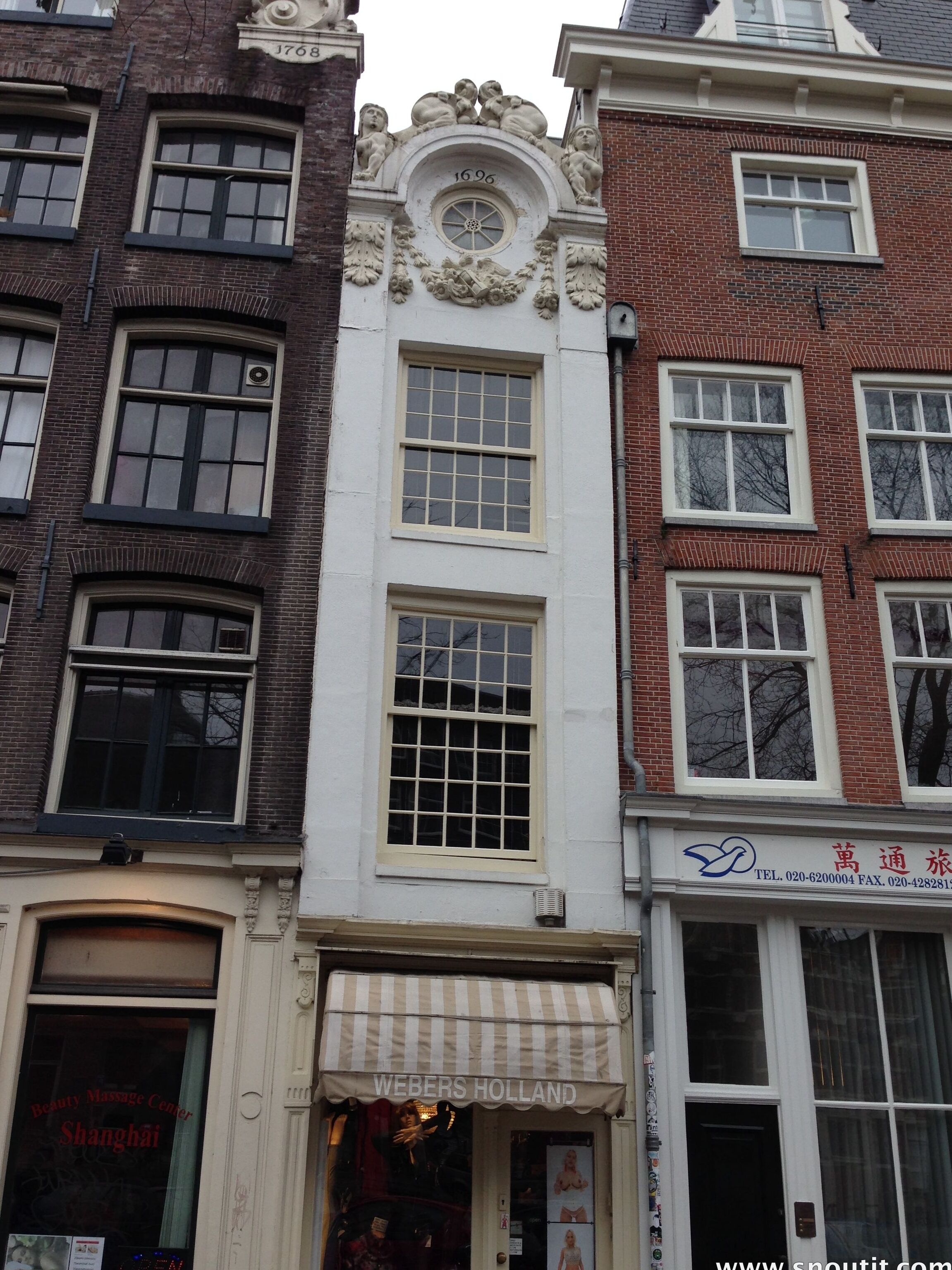 Дом на Сингел-7, самы вузкі ў свеце - Amsterdam | Secret World Trip Planner