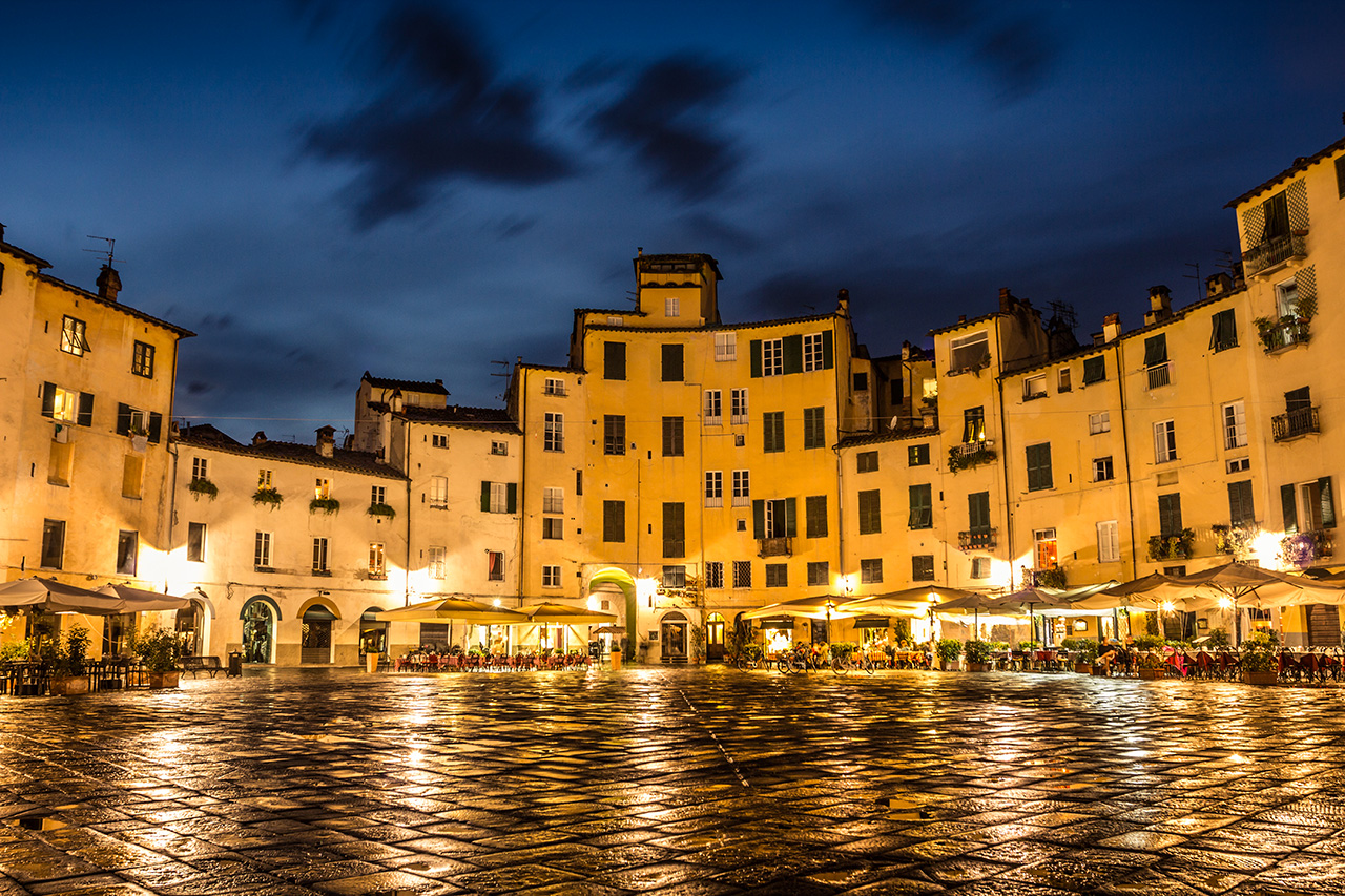 Lucca seod taobh istigh de na ballaí - Lucca LU | Secret World Trip Planner
