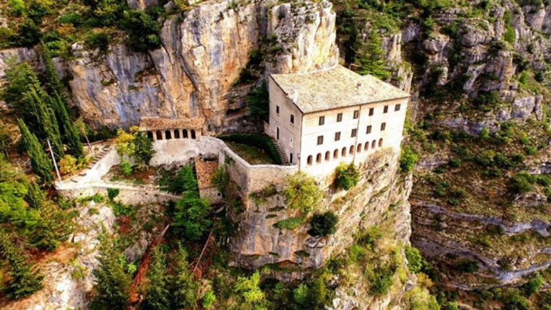 Sant ' Onofrio al morrone Ermitaaž