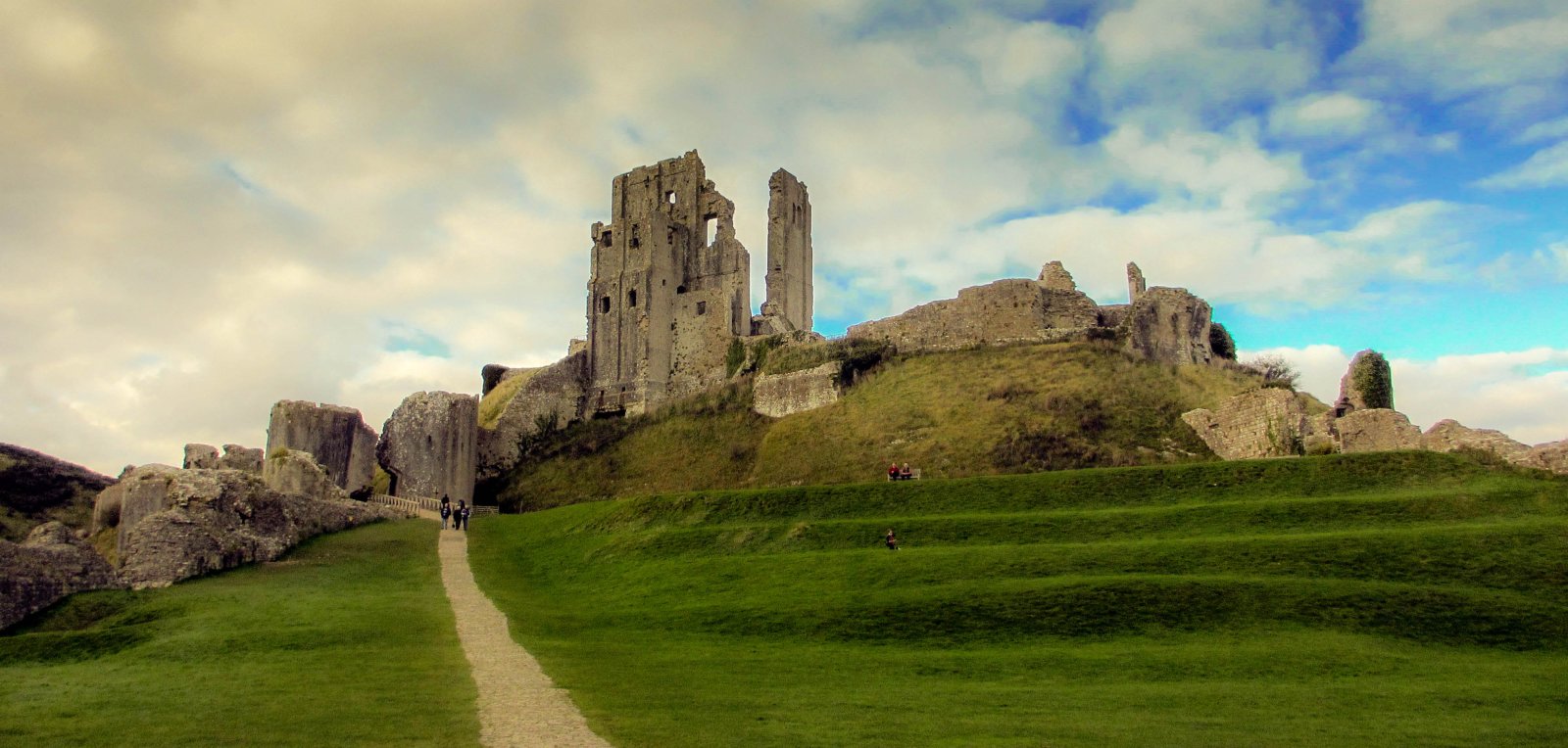 Le rovine del Castello di Corfe - Corfe Castle | Secret World Trip Planner