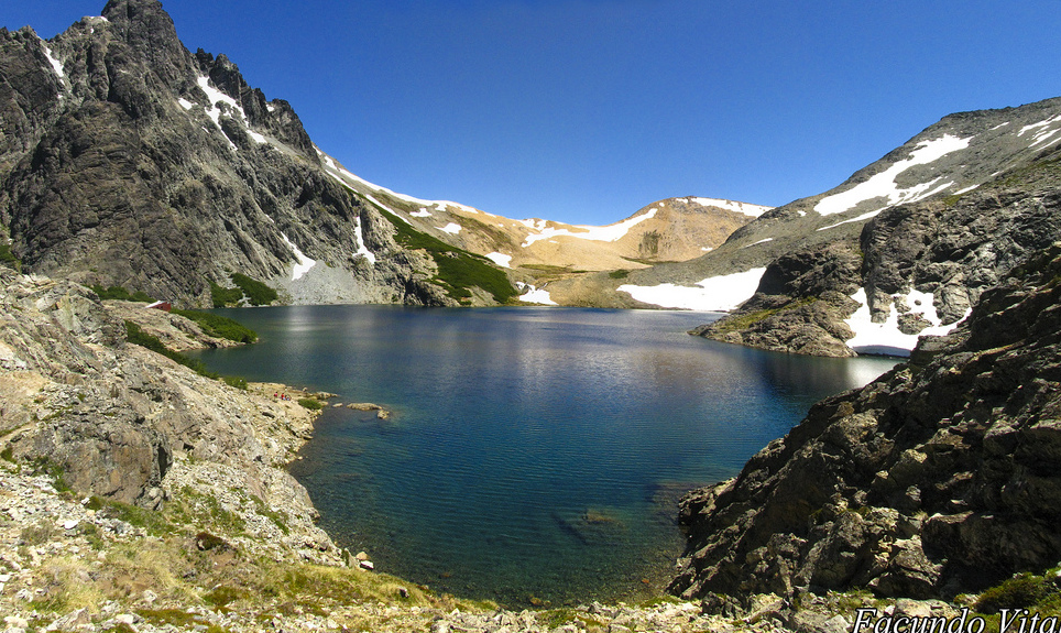 阿根廷：拉古纳内格拉，黑泻湖 - San Carlos de Bariloche | Secret World Trip Planner