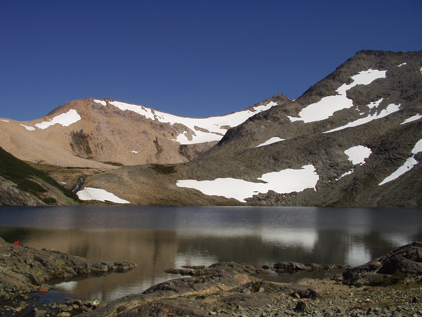 阿根廷：拉古纳内格拉，黑泻湖 - San Carlos de Bariloche | Secret World Trip Planner