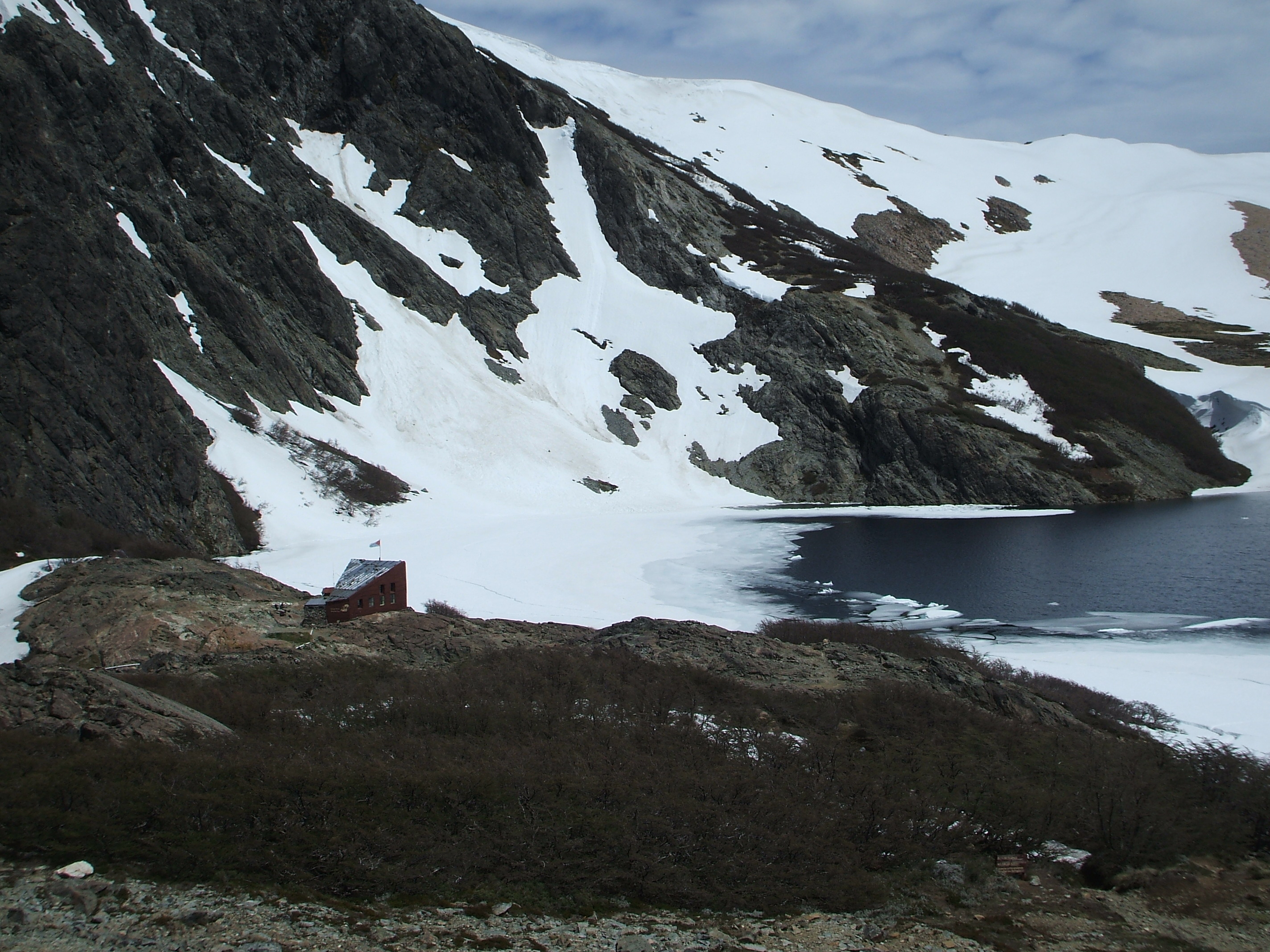 阿根廷：拉古纳内格拉，黑泻湖 - San Carlos de Bariloche | Secret World Trip Planner