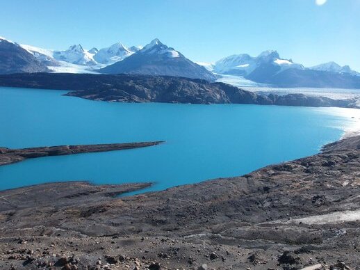 拉戈吉列尔莫和冰川上的看法 - Lago Guillelmo | Secret World Trip Planner