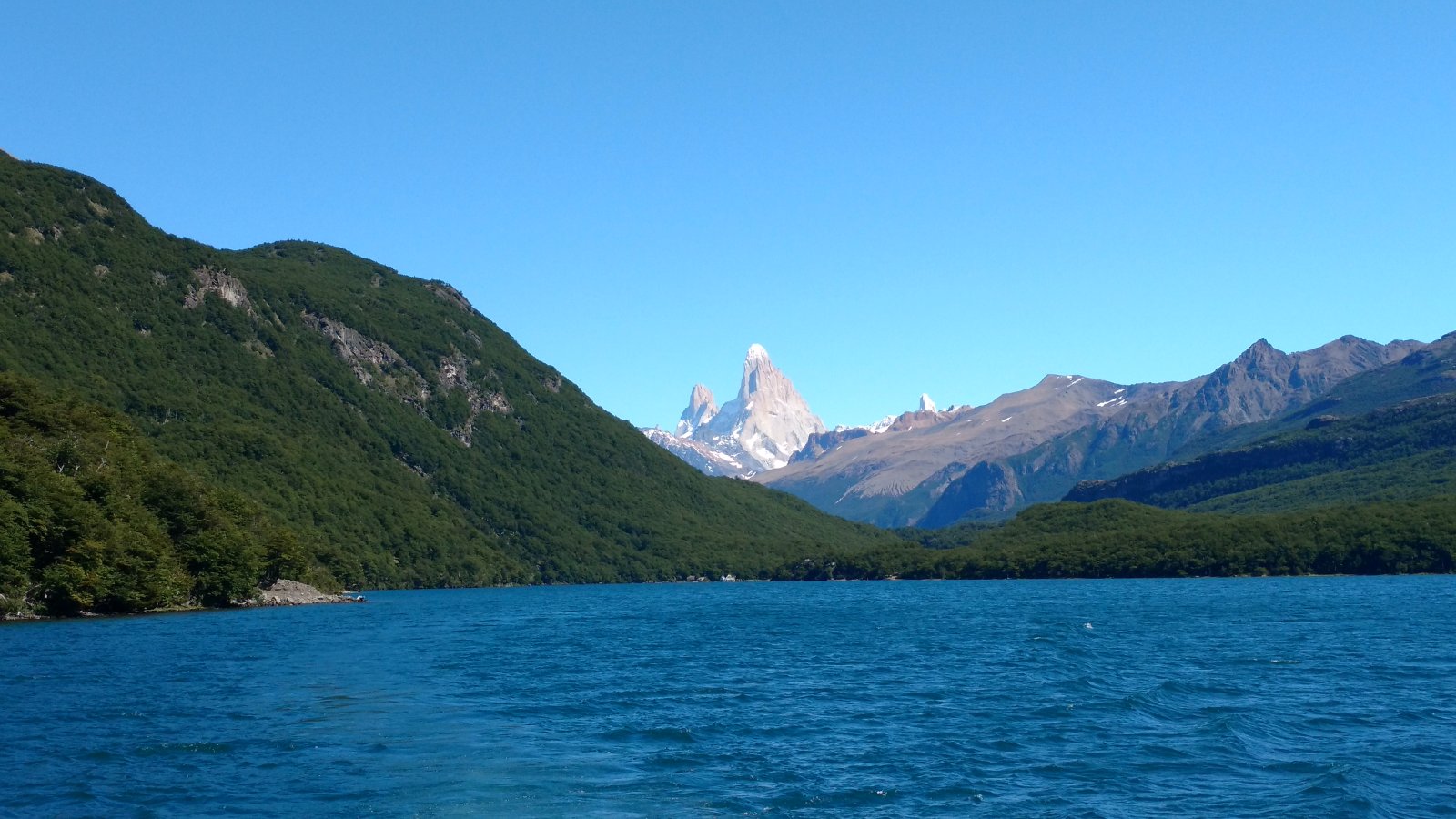 Argentina: Lago del Deserto - Desert Lake | Secret World Trip Planner