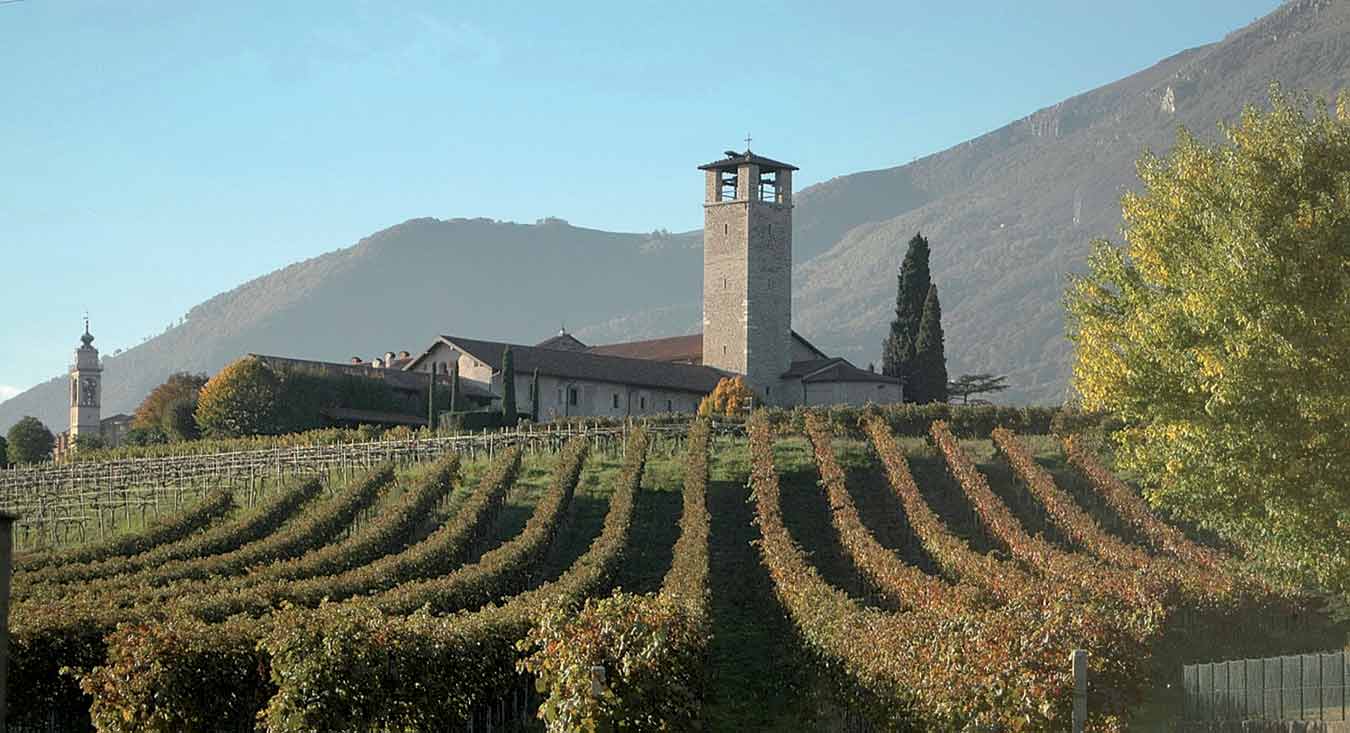 Vrt Valcalepio v Bergamu - Carobbio degli Angeli | Secret World Trip Planner