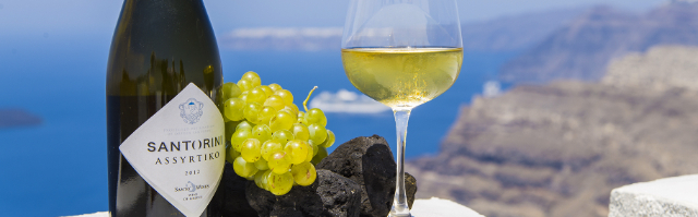 Vinhos de Santorini: O ouro líquido do Egeu - Santorini | Secret World Trip Planner