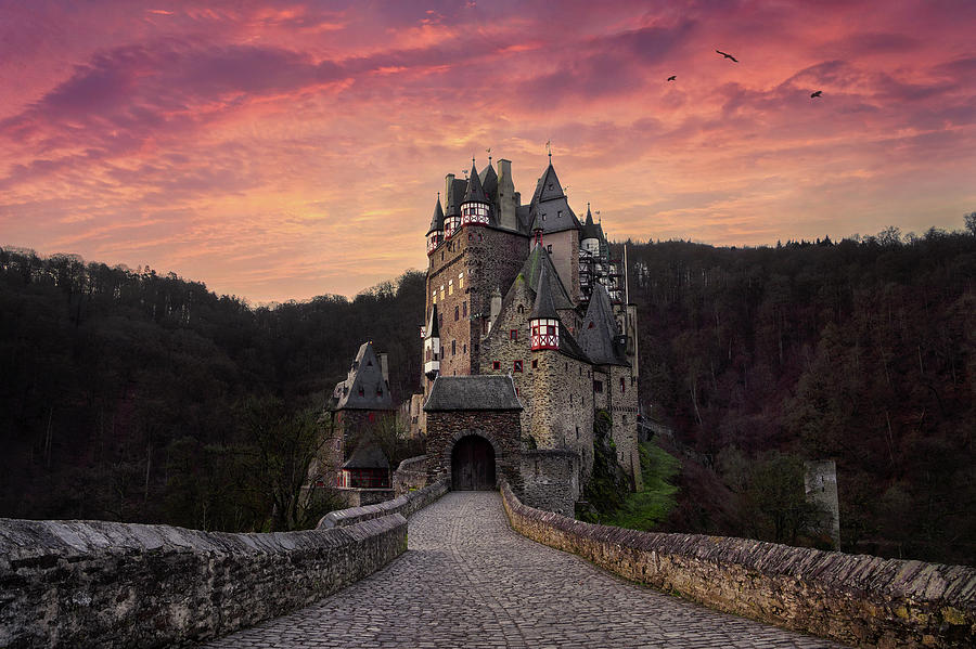 Castello Eltz - Wierschem | Secret World Trip Planner