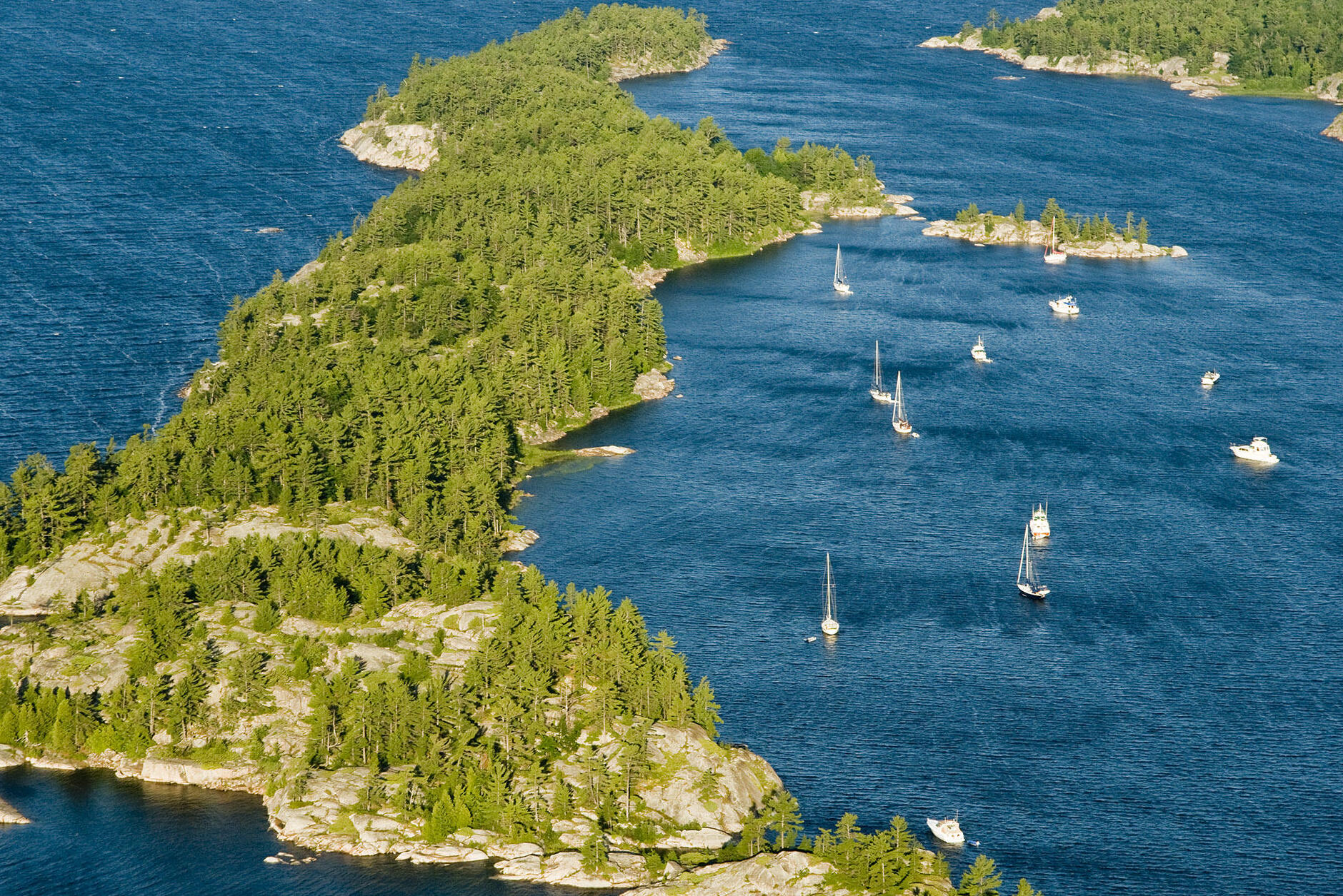 Kugawa Canada na Marekani ni Ziwa Huron | Secret World Trip Planner