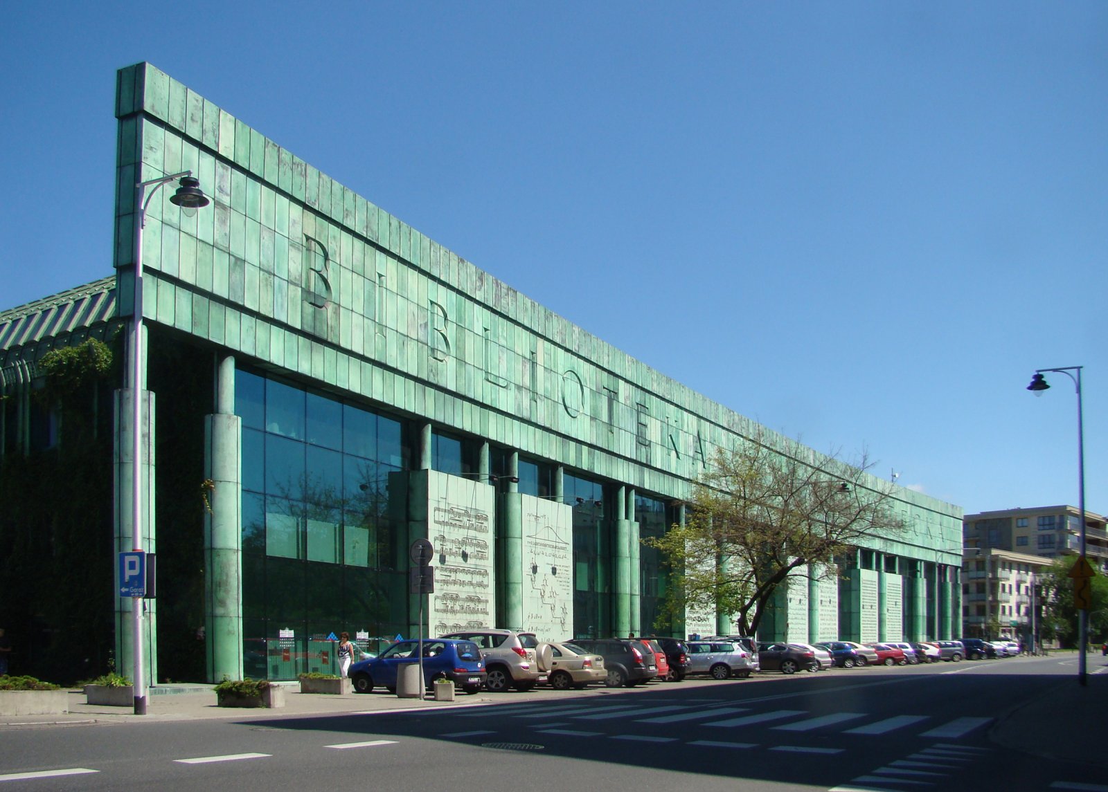 Perpustakaan Universitas Warsawa - Warszawa | Secret World Trip Planner