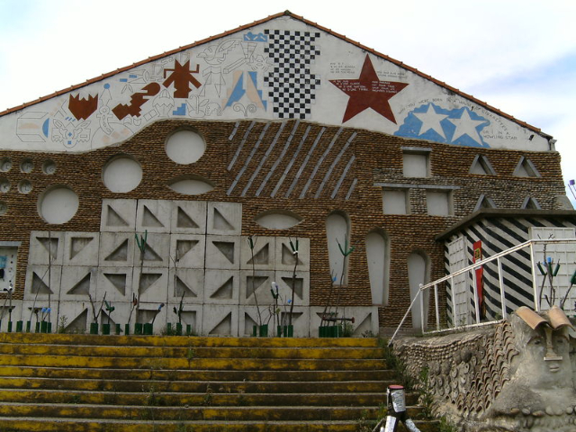 מוזיאון לאמנות מודרנית של Saint Just d'Ardèche - Saint-Just-d'Ardèche | Secret World Trip Planner