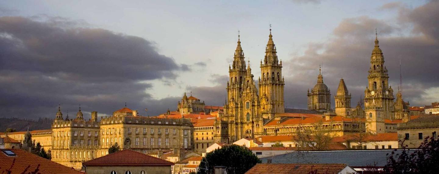 Santyago de Kompostela - Santiago di Compostela | Secret World Trip Planner