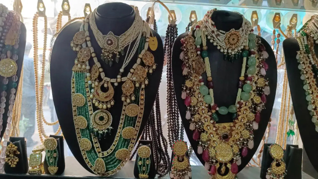 Zaveri Bazaar: Mumbai’s Glittering Jew ...