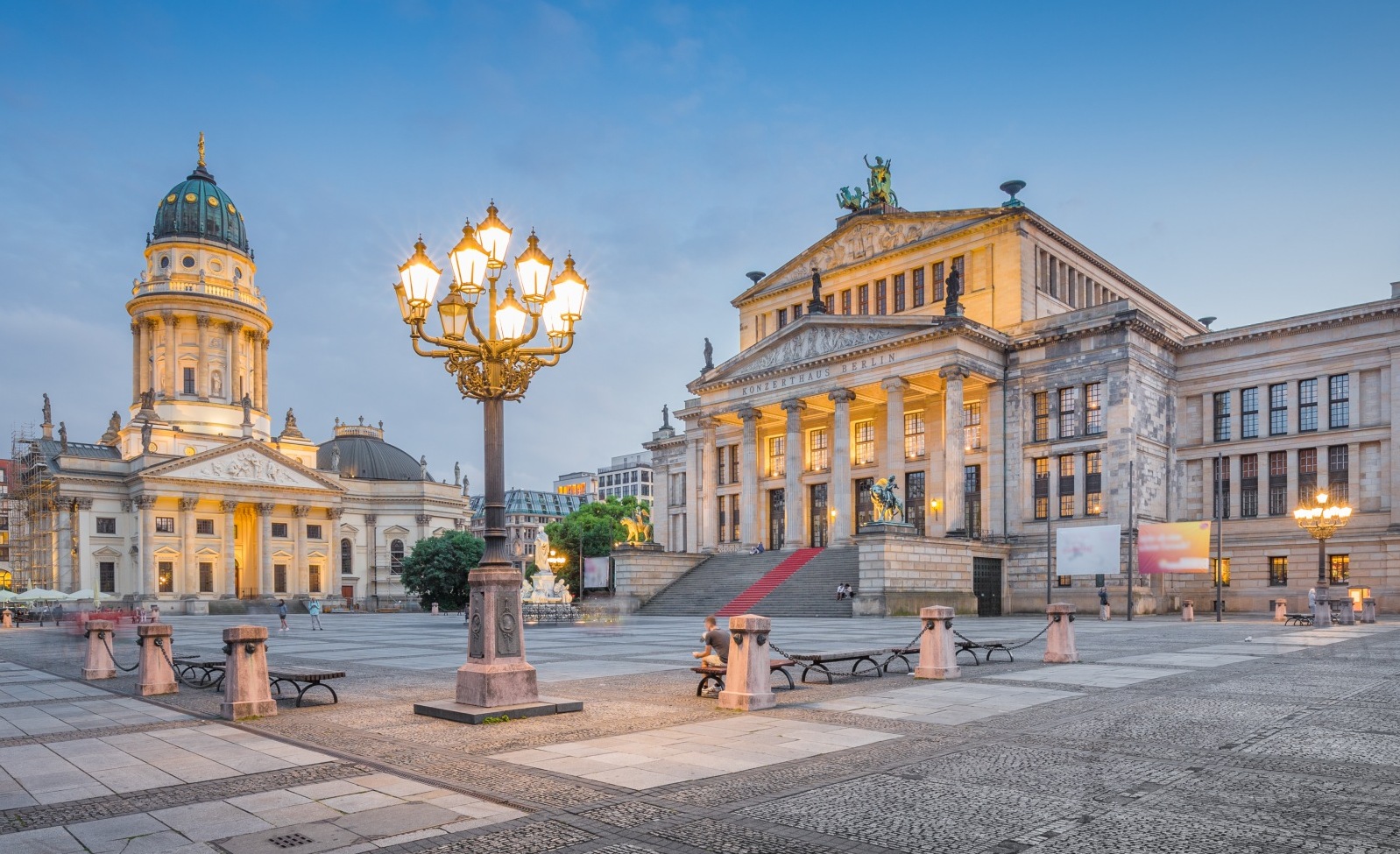 Жандарменмаркт, мабыць, самая велічная Берлінская ПЛОШЧА - Berlin | Secret World Trip Planner