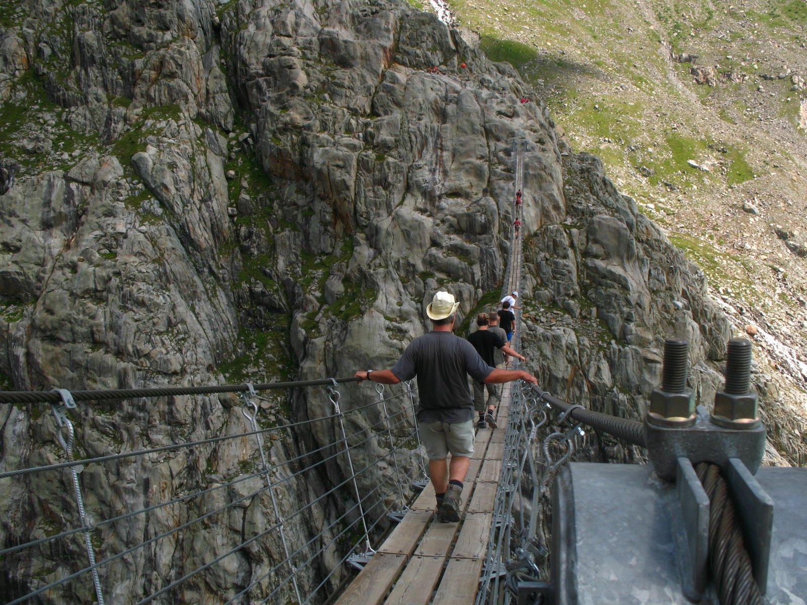 Trift híd az Alpok szívében - Gadmen | Secret World Trip Planner