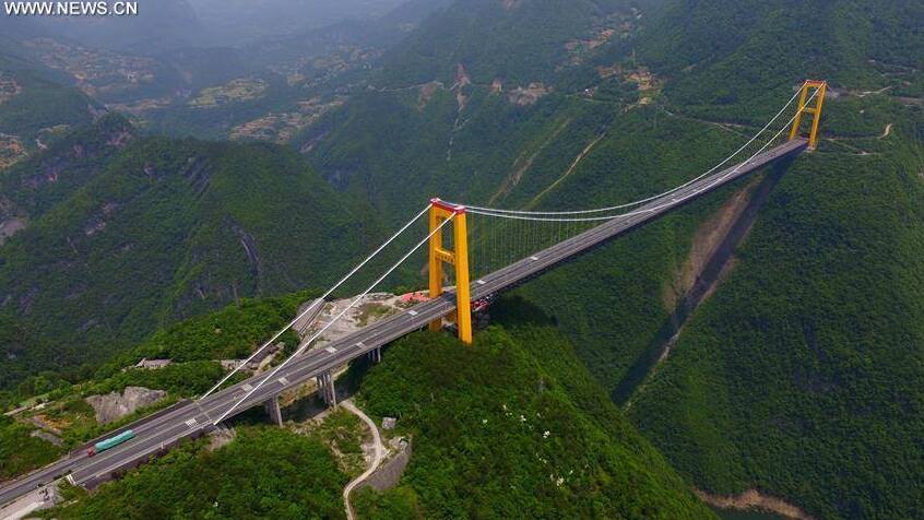 中国のSiduの川橋 - Enshi Tujiazumiaozuzizhizhou | Secret World Trip Planner