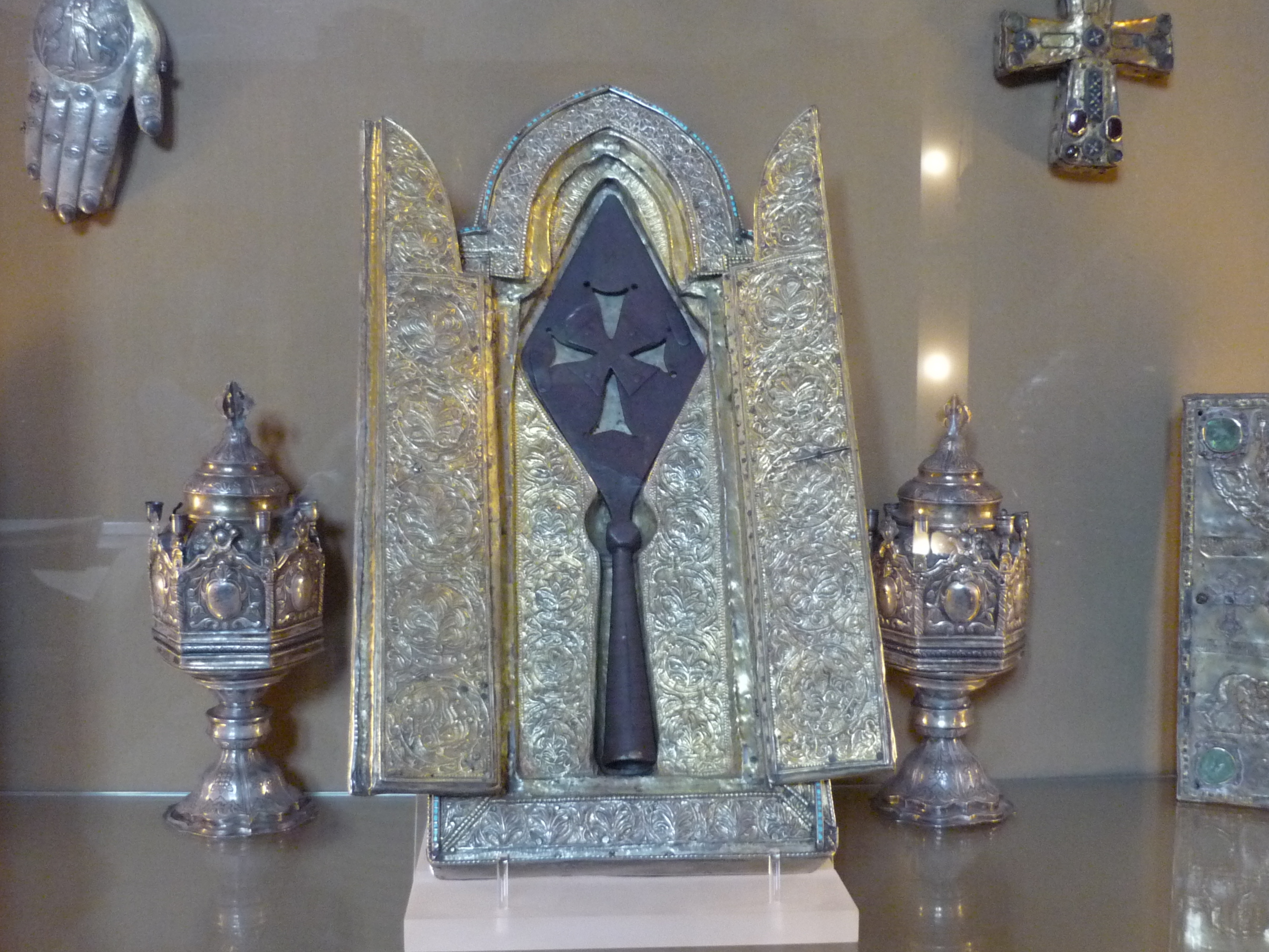 نیزه مقدس Keghart...آثار مرموز - Vagharshapat | Secret World Trip Planner